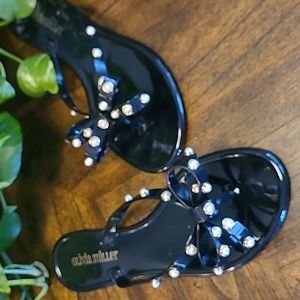 Olivia Miller jellie sandals